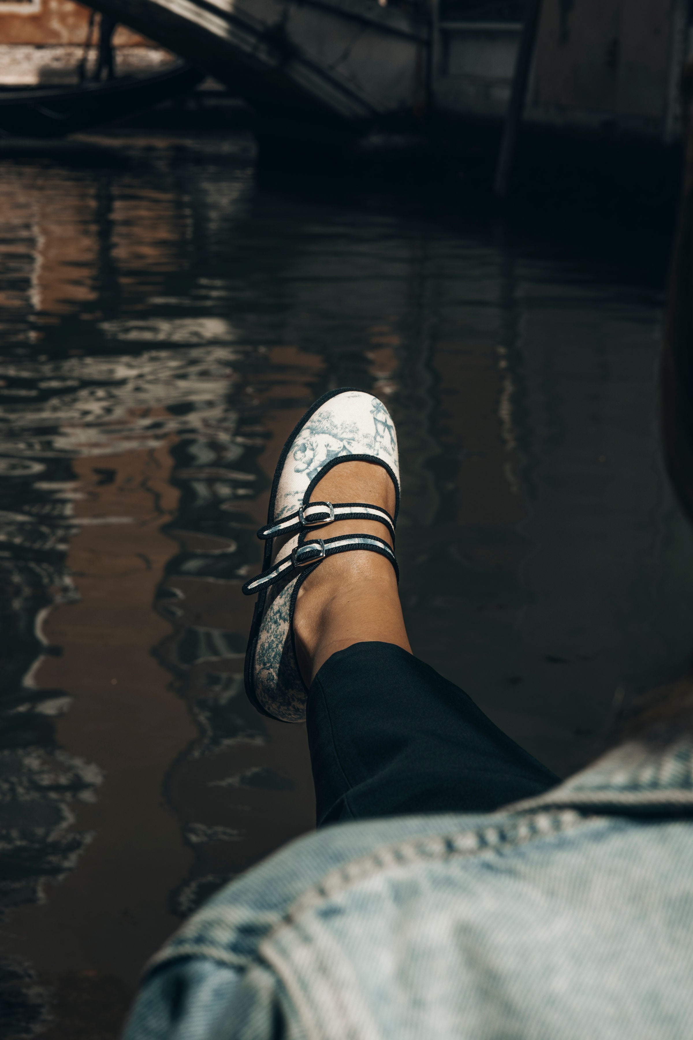 Made in Italy Gondolina Toule de Jouy Matry Jane shoes in blue white cotton, Worn by model