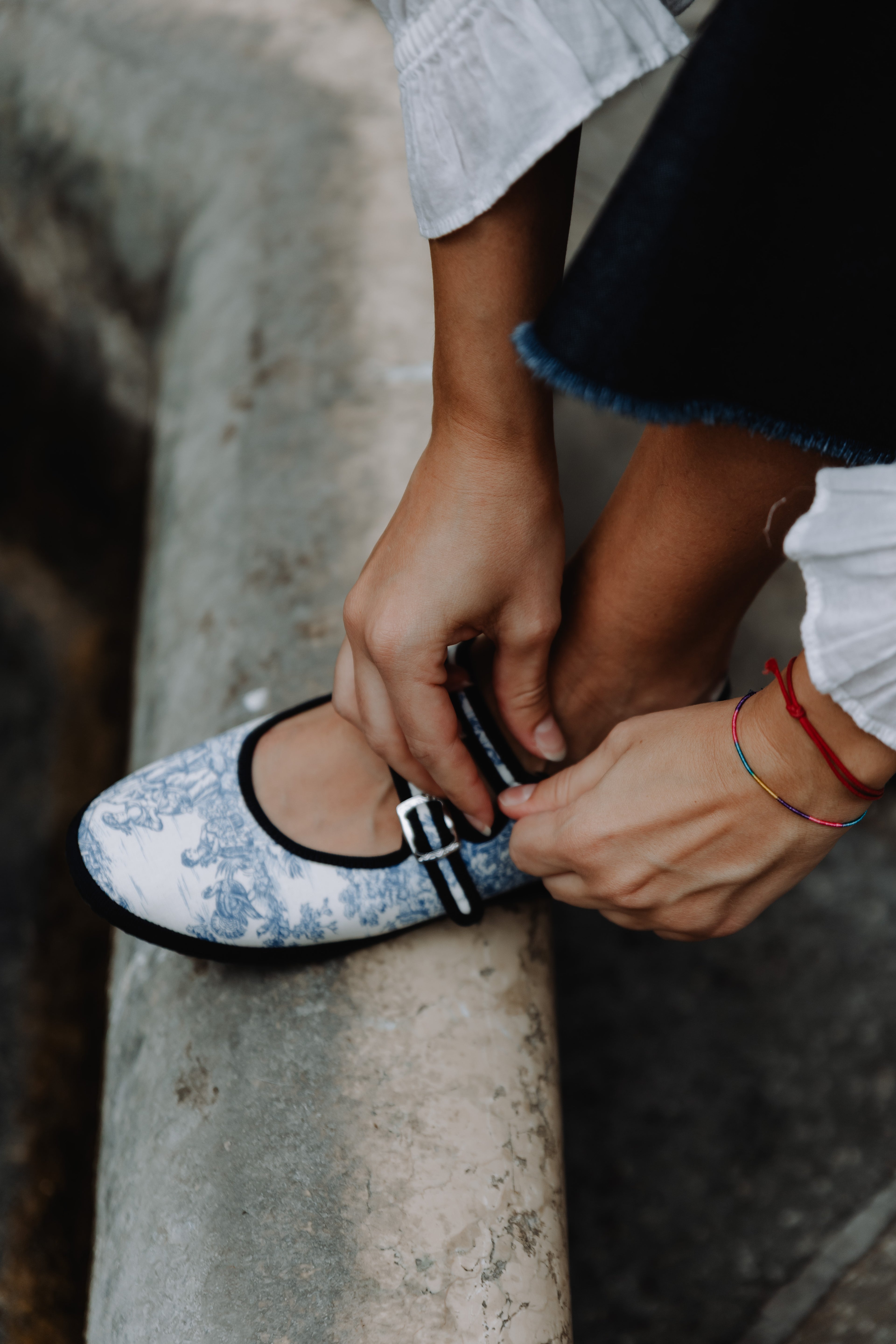 Made in Italy Gondolina Toule de Jouy Matry Jane shoes in blue white cotton, detail