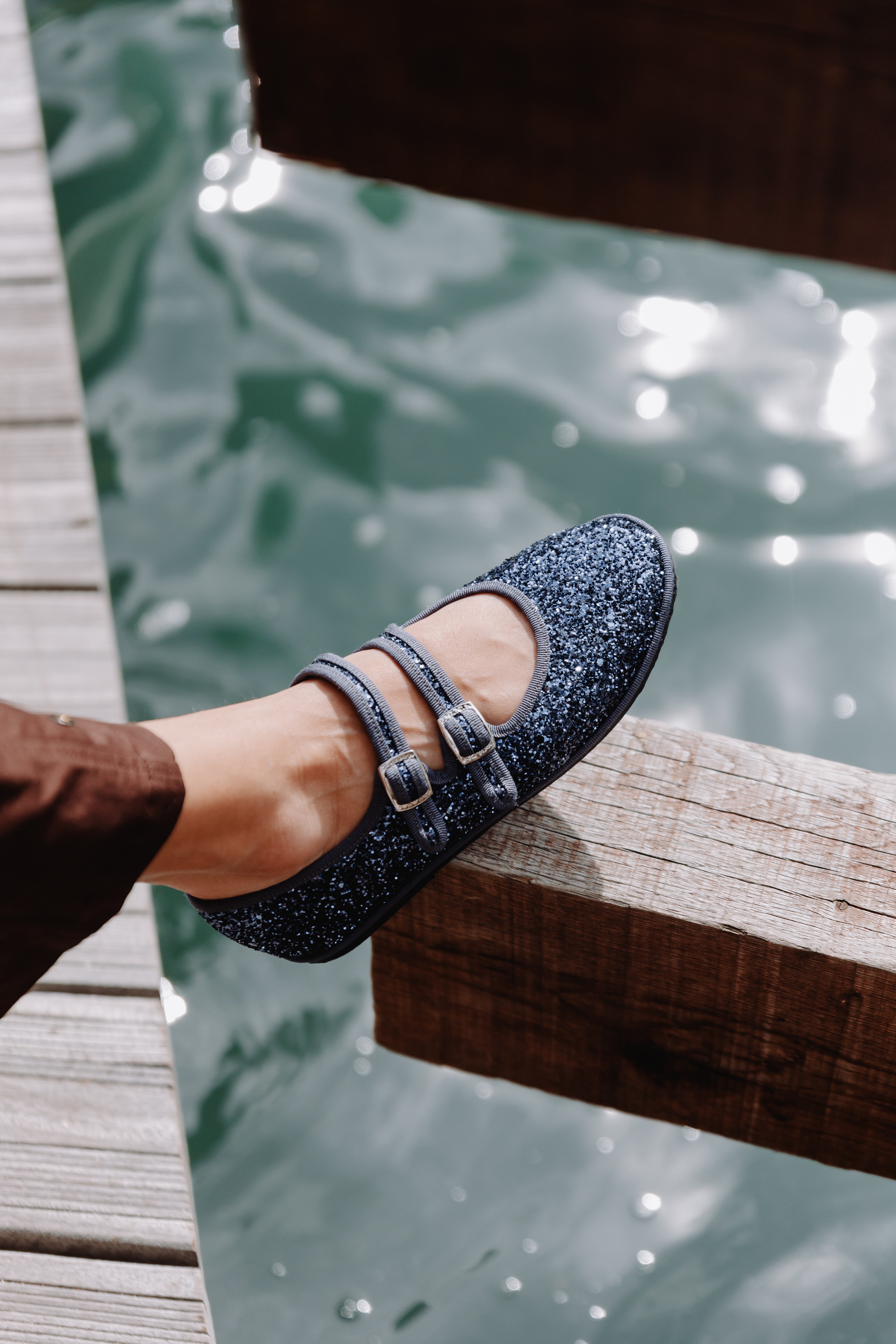 Gondolina Shoes Gran Canale Mary Jane in blue glitter, detail view